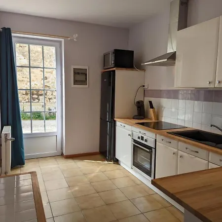Holiday home Familial En Pleine Nature Avec Piscine Chauffee Et Equipements Bebe - Fr-1-653-129 *