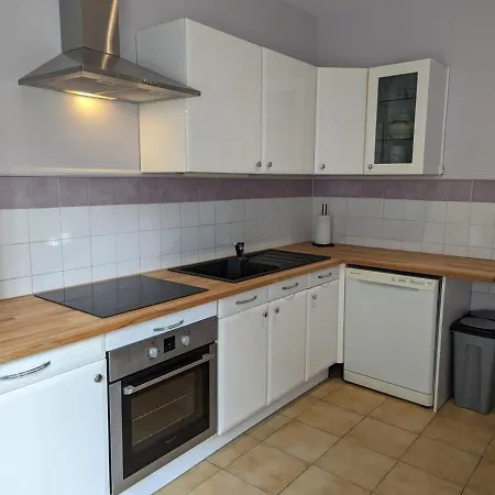 Holiday home Familial En Pleine Nature Avec Piscine Chauffee Et Equipements Bebe - Fr-1-653-129
